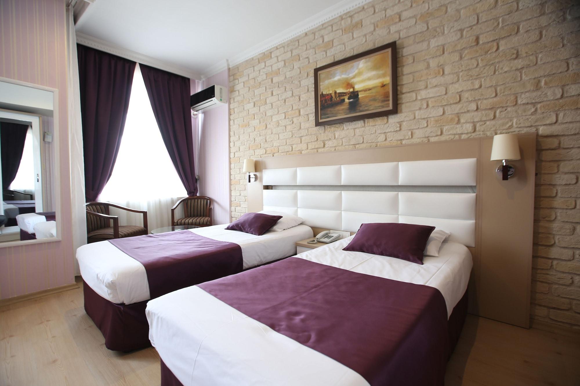 Nil Hotel อิสตันบูล ภายนอก รูปภาพ