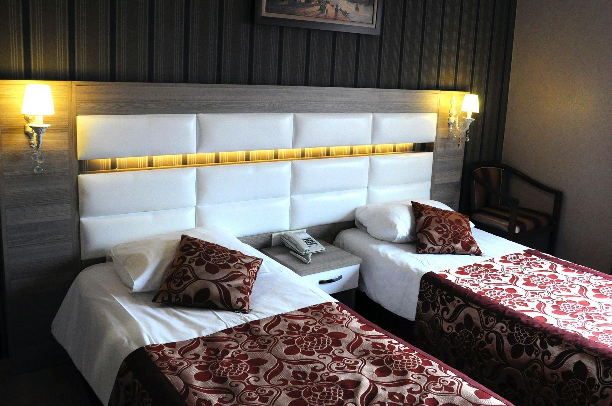 Nil Hotel อิสตันบูล ภายนอก รูปภาพ