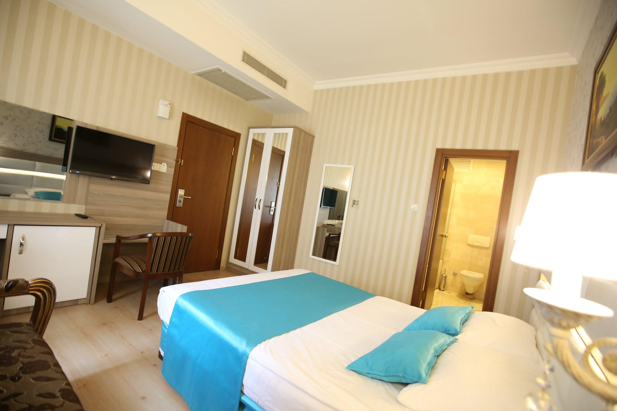 Nil Hotel อิสตันบูล ภายนอก รูปภาพ