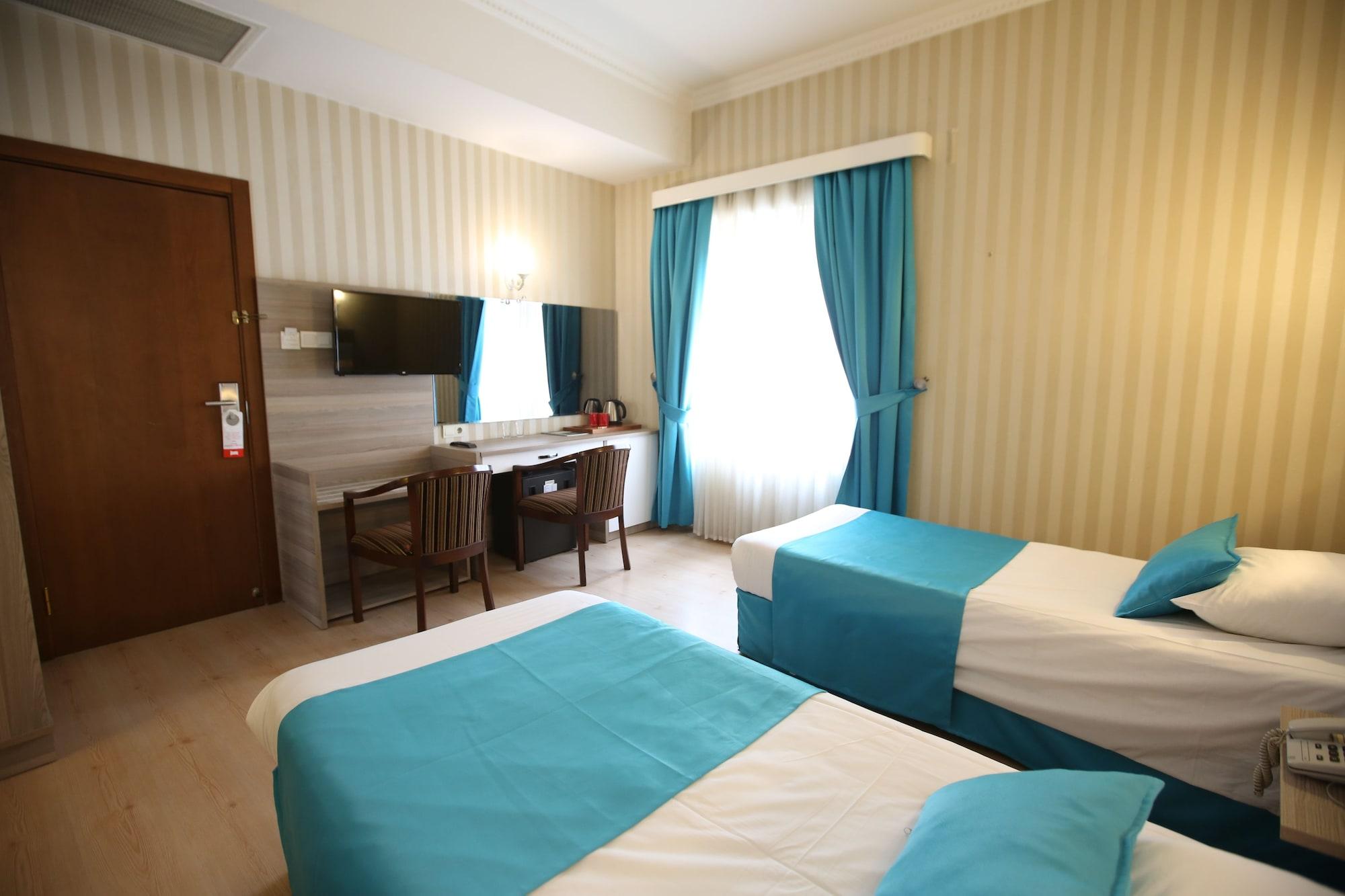 Nil Hotel อิสตันบูล ภายนอก รูปภาพ
