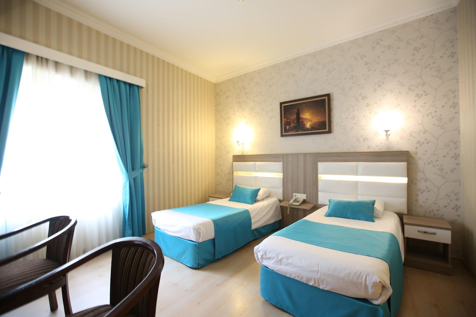 Nil Hotel อิสตันบูล ภายนอก รูปภาพ