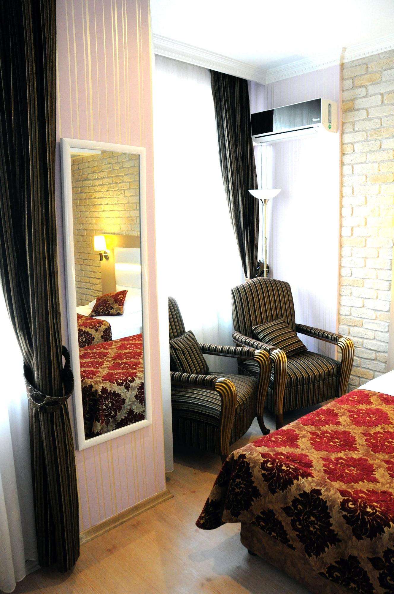 Nil Hotel อิสตันบูล ภายนอก รูปภาพ