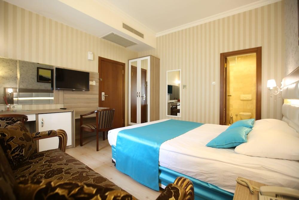 Nil Hotel อิสตันบูล ภายนอก รูปภาพ