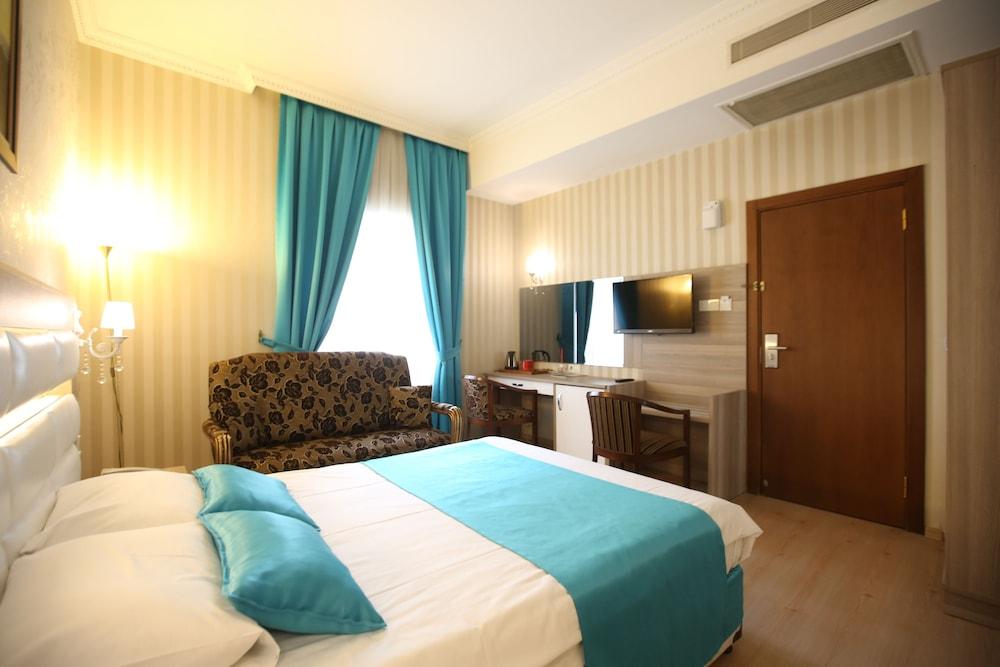 Nil Hotel อิสตันบูล ภายนอก รูปภาพ