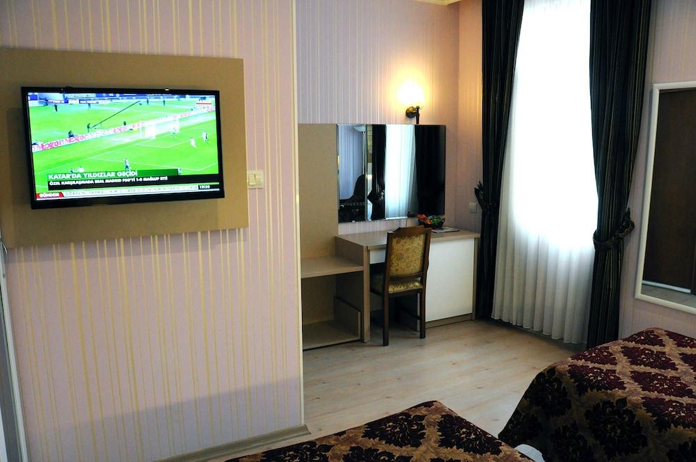 Nil Hotel อิสตันบูล ภายนอก รูปภาพ