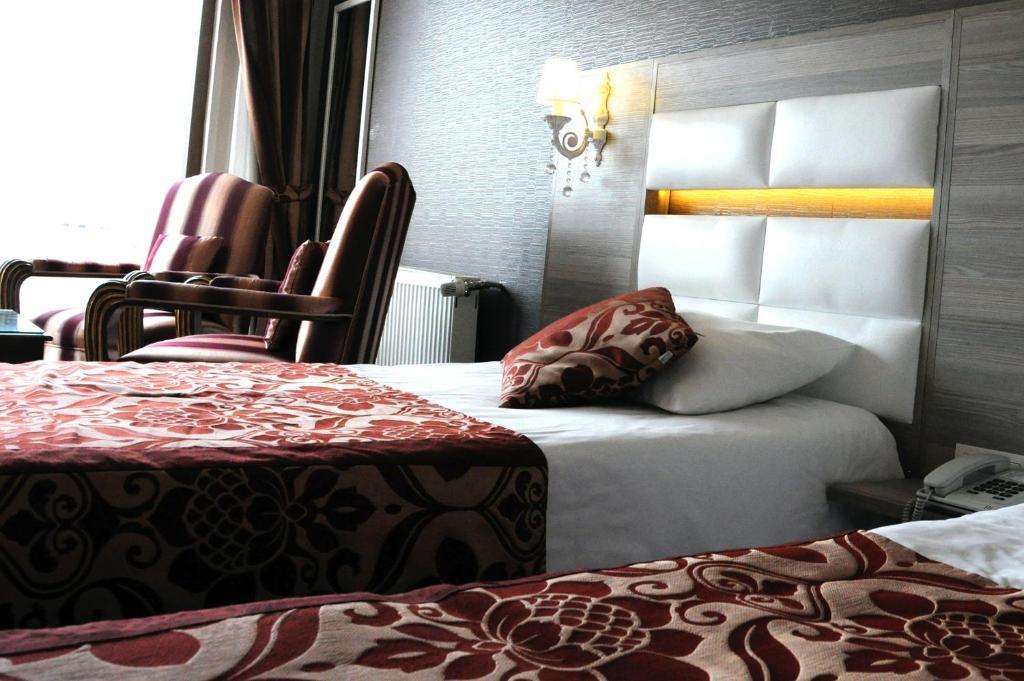 Nil Hotel อิสตันบูล ภายนอก รูปภาพ