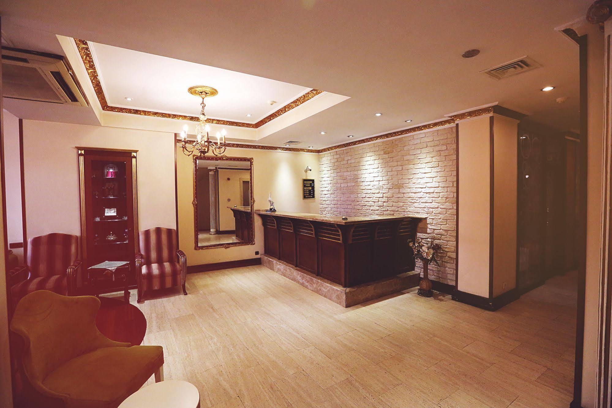 Nil Hotel อิสตันบูล ภายนอก รูปภาพ